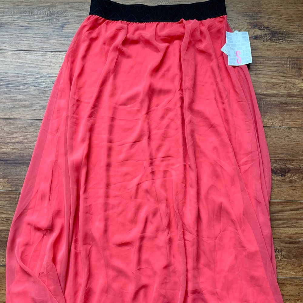LuLaRoe Lucy Skirt, New with Tags